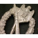 Infantry Assault Badge in Silver with LDO Box (MM:RS)