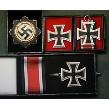 WW2 German Cross and Iron Cross Set