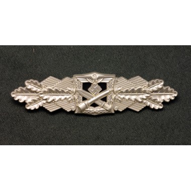 Close Combat Clasp in Silver