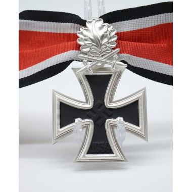 Knight's Cross with Oak Leaf and Swords