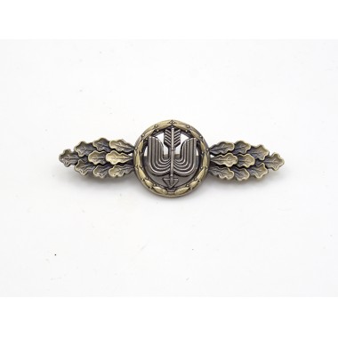 1957 Long Range Day Fighter Clasp in Bronze
