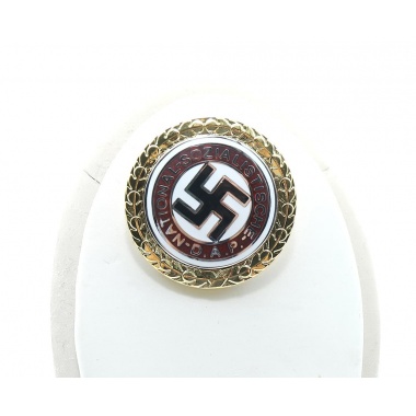 Nazi Party Badge in Gold-Large Version（Locking Pin）